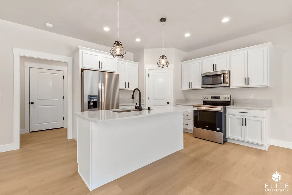 1725 N Lana Cir — Photo 4
