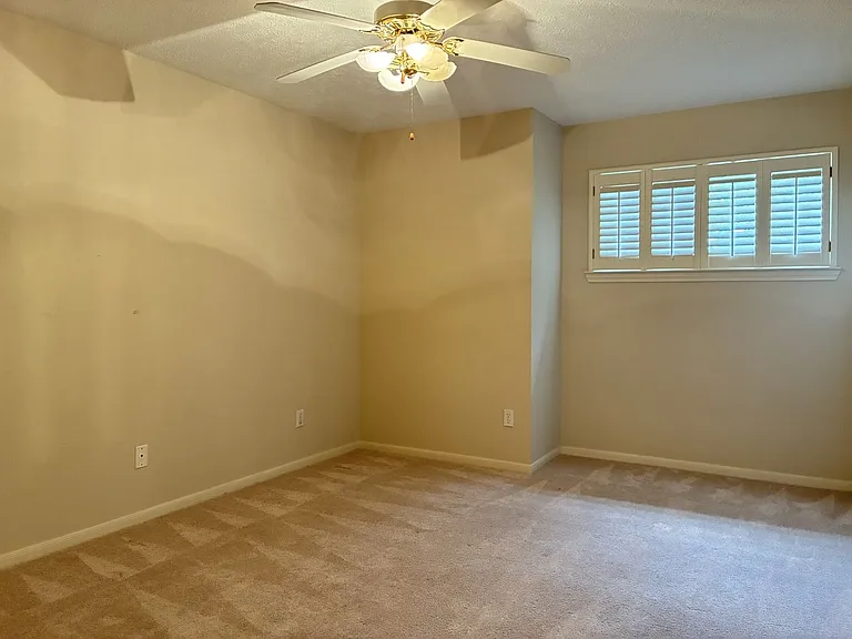 14439 Reissen Ln — Photo 27