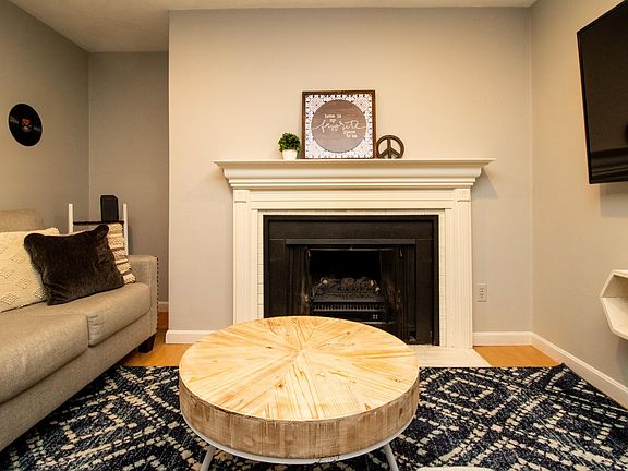 4th image of 109 Arbor Dr #28A