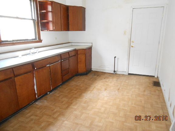 5th image of 5554 W Bloomingdale Ave