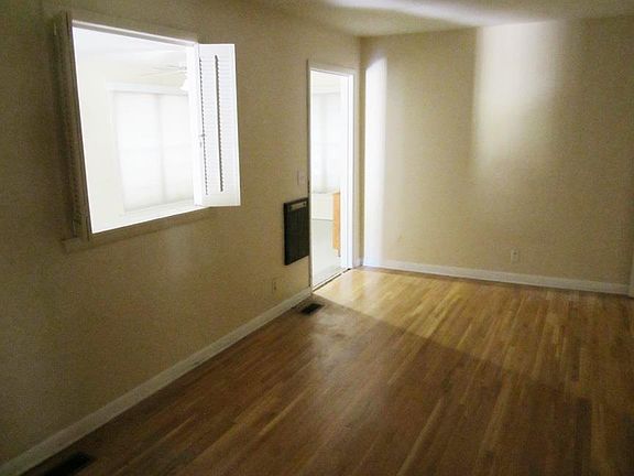 5th image of 3021 Aldrich Ln