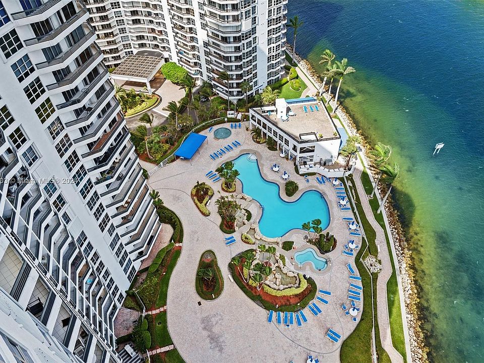 1st image of 19101 Mystic Pointe Dr APT 2512