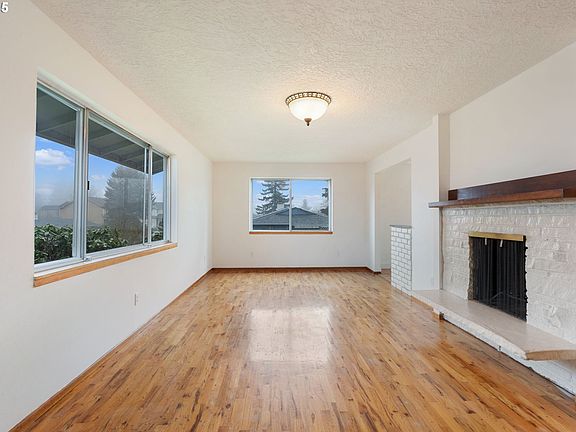 5th image of 5607 NE 45th Ave