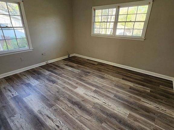 3rd image of 3069 Barksdale St