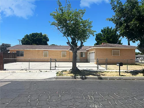 15558 Del Rey Dr Photo 1