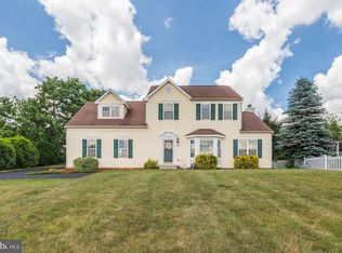 13505 Essex Dr, Hagerstown, MD 21742