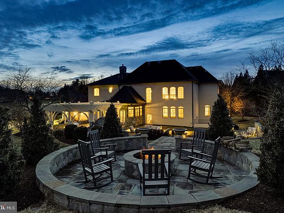 5th image of 649 Deerfield Farm Ct