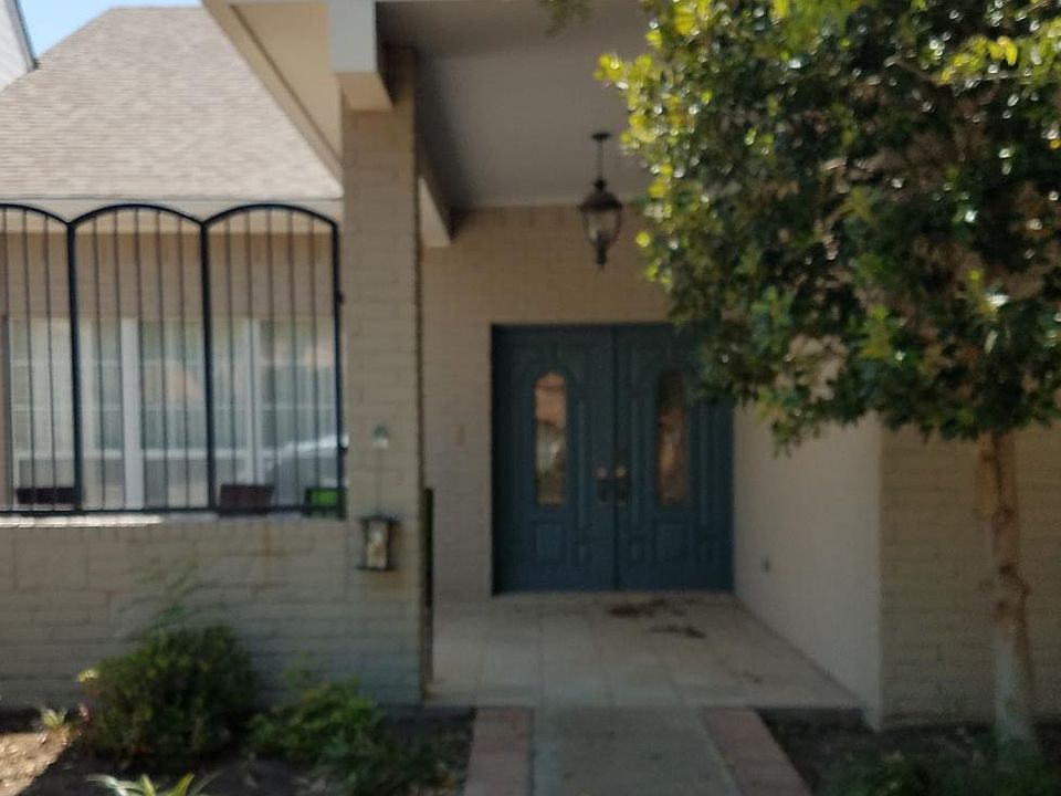 1st image of 5115 Fairway Dr