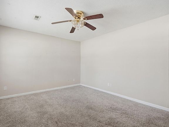 4th image of 6204 E Sharon Ln