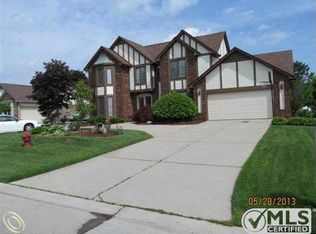 37744 Bradley Dr, Farmington Hills, MI 48335