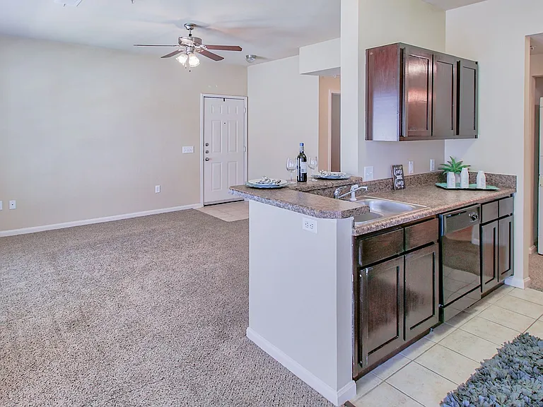 Vista Ridge Apartments — Photo 6