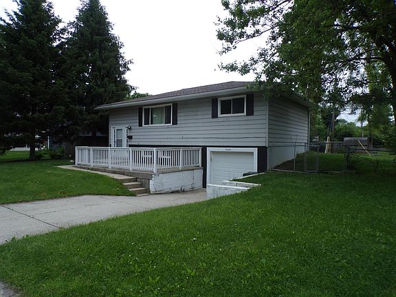 3rd image of 3404 Elwood Dr