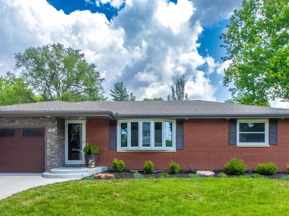 7220 York Ln, Lincoln, NE 68505