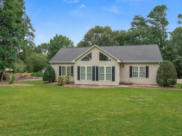 2822 Locust Hill Rd, Taylors, SC 29687