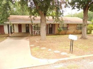 215 Rosewood Dr, Crockett, TX