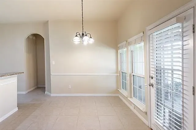 901 Witherby Ln — Photo 11