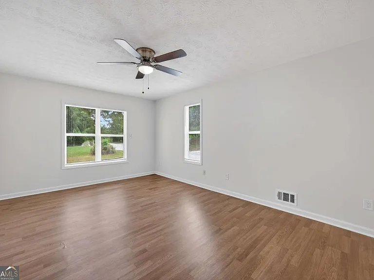 6898 Babbling Brook Dr — Photo 11