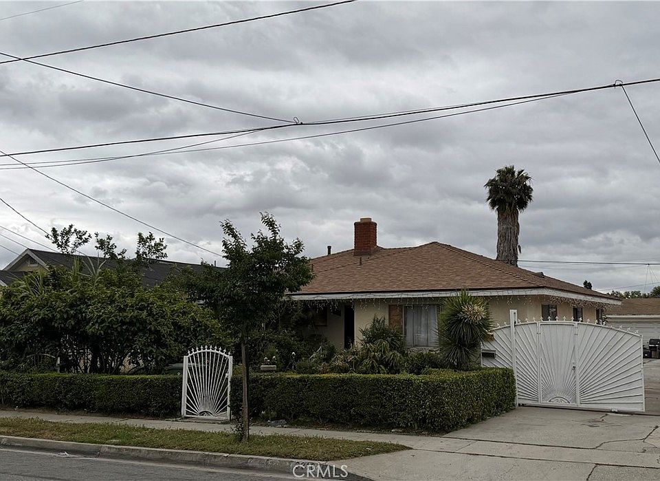 1st image of 3216 W 110th St