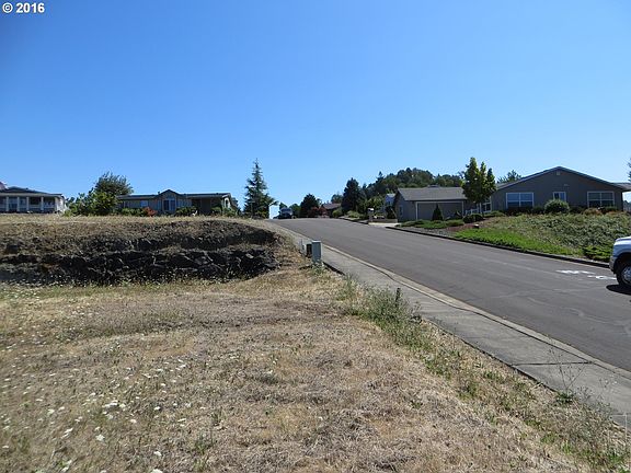 4th image of 438 Highland Vista Ln