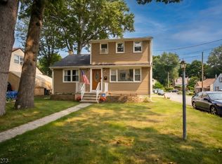 1 Oak Ln, Ringwood Boro, NJ 07456