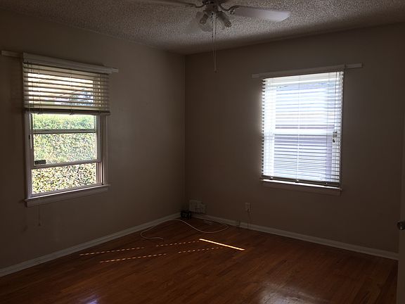 2nd image of 3929 Globe Ave