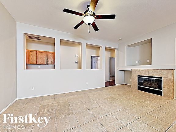 4th image of 8069 Hesperides Ave