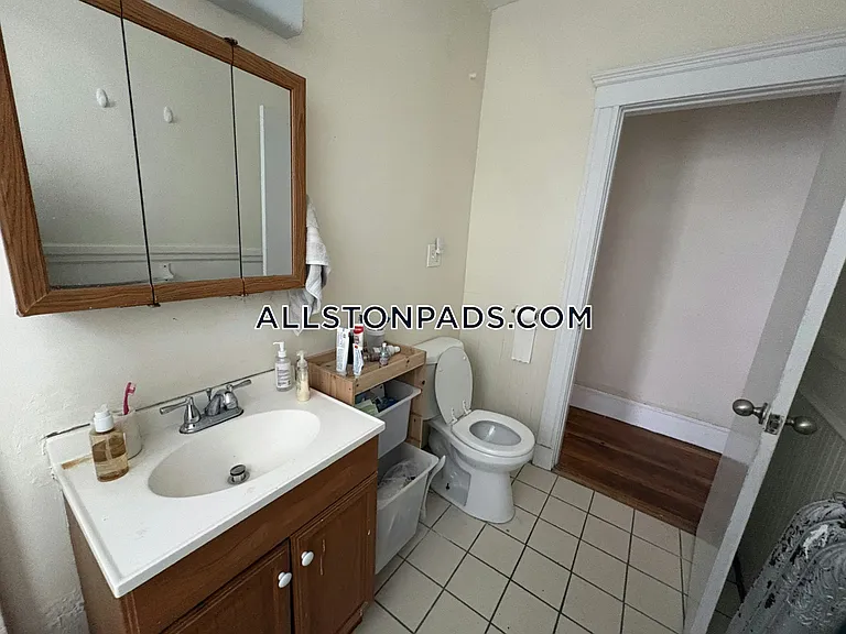 5 Harvard Ter #2 — Photo 34
