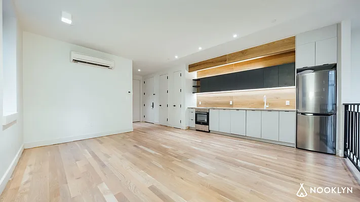 Rented by Nooklyn NYC LLC | media 40