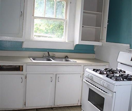 5th image of 1542 Payne Ave