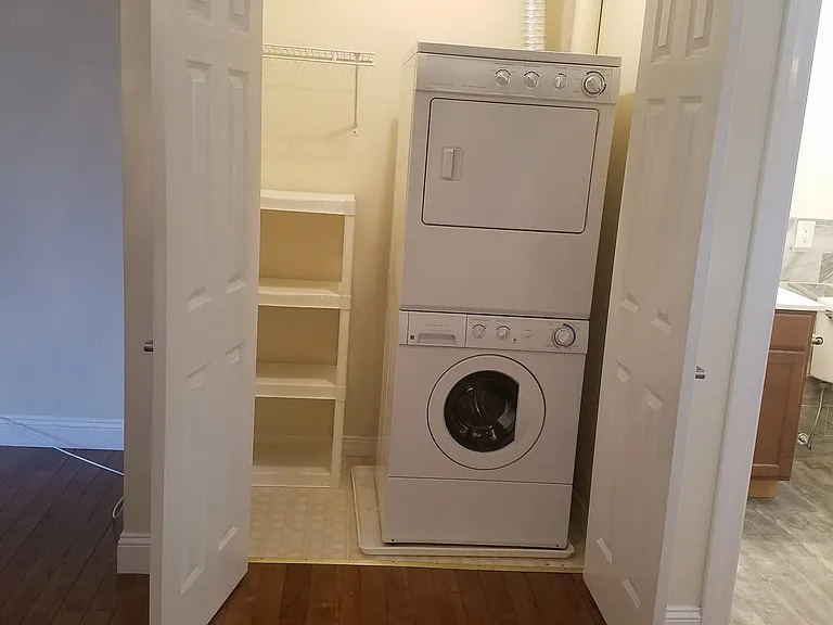23 N Pearl St #2B — Photo 14
