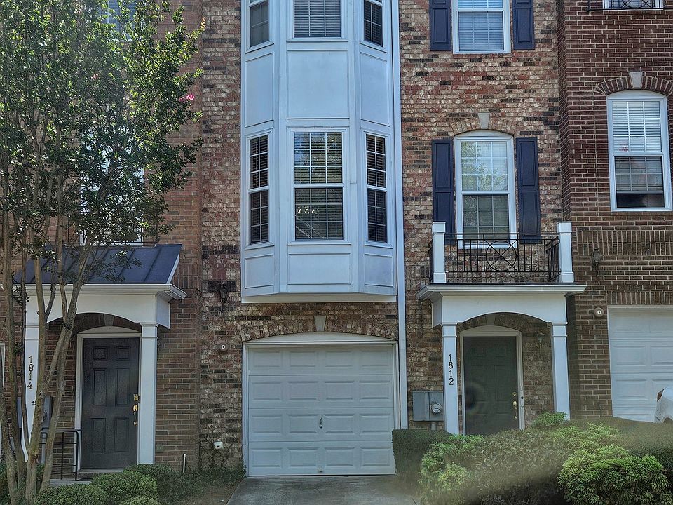 1st image of 1812 Dunrobin Dr SE #35