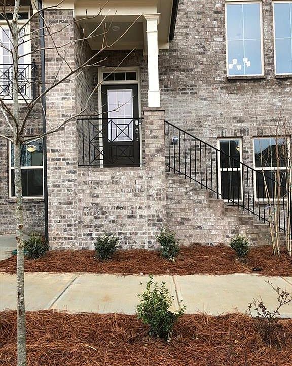 1st image of 3930 Redwood Dr