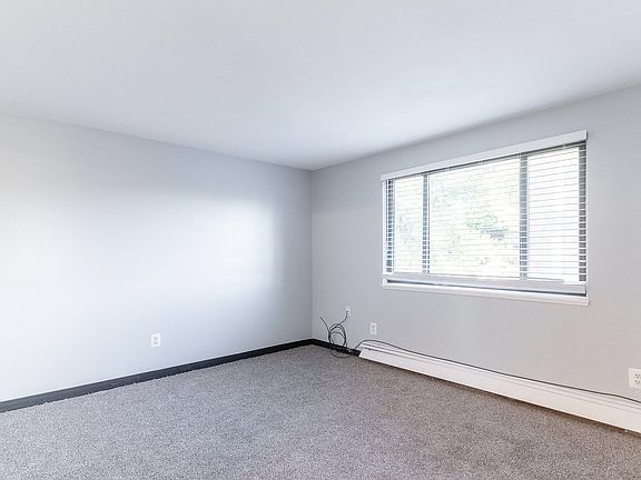 5th image of 6 Yale Pl APT 4