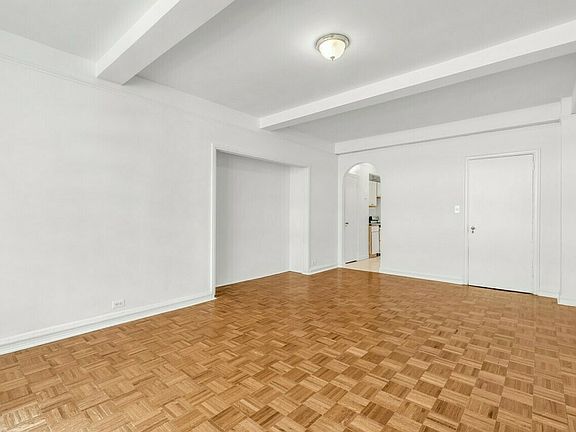 3rd image of 310 E 44th St APT 1120