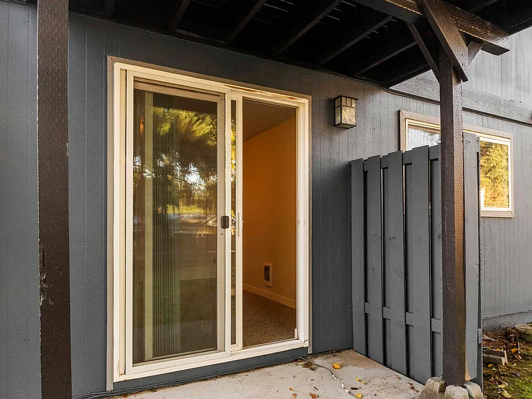 Canyon Ridge Apartments — Photo 14