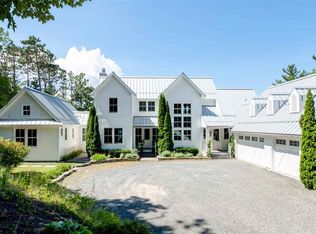 6816 Peninsula Dr, Traverse City, MI 49686
