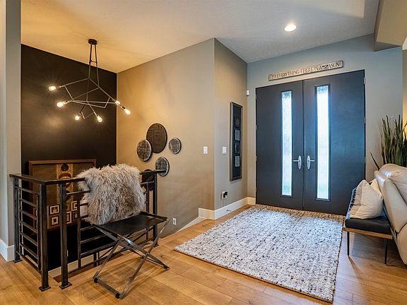 2nd image of 4712 Meadowlark Ln