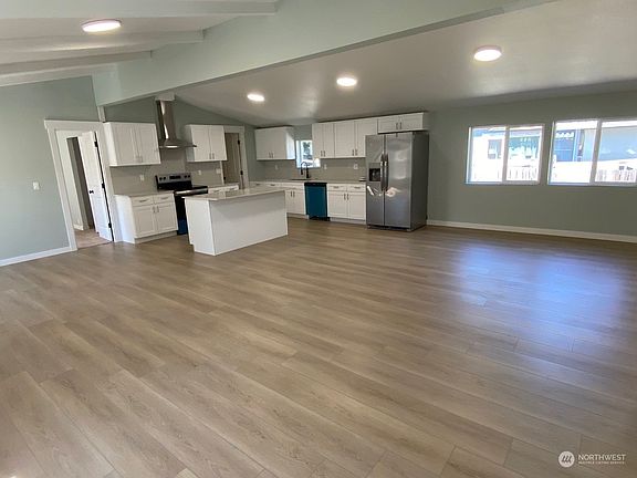 4th image of 4248 A Street SE #513