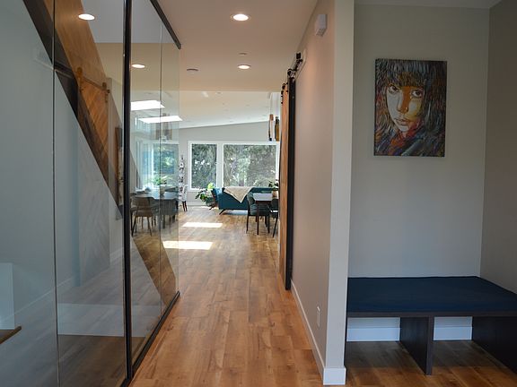Main floor - entry