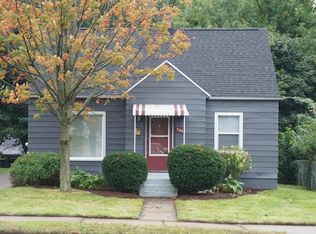 906 Leonard St NE, Grand Rapids, MI 49503