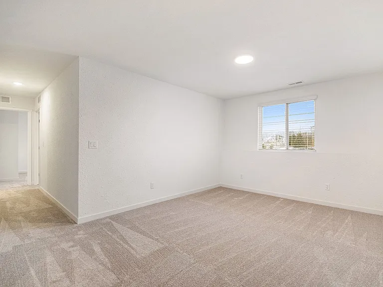 7320 Sessile Cir — Photo 11