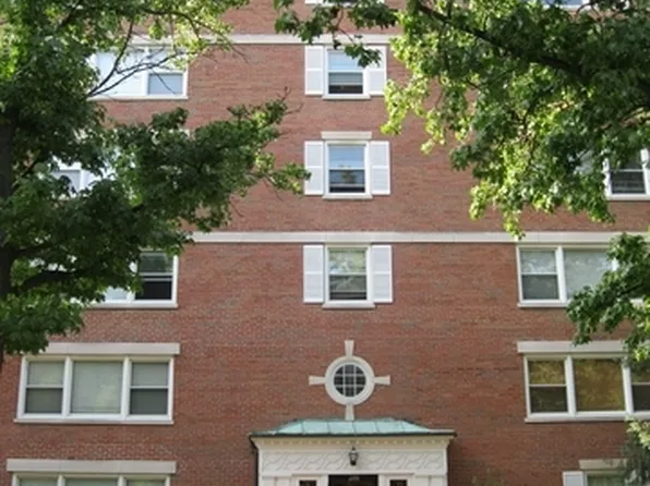 1101 Grove St APT 6-C, Evanston, IL 60201