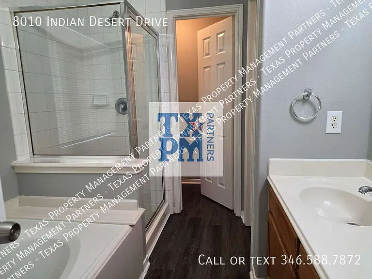 8010 Indian Desert Dr — Photo 6