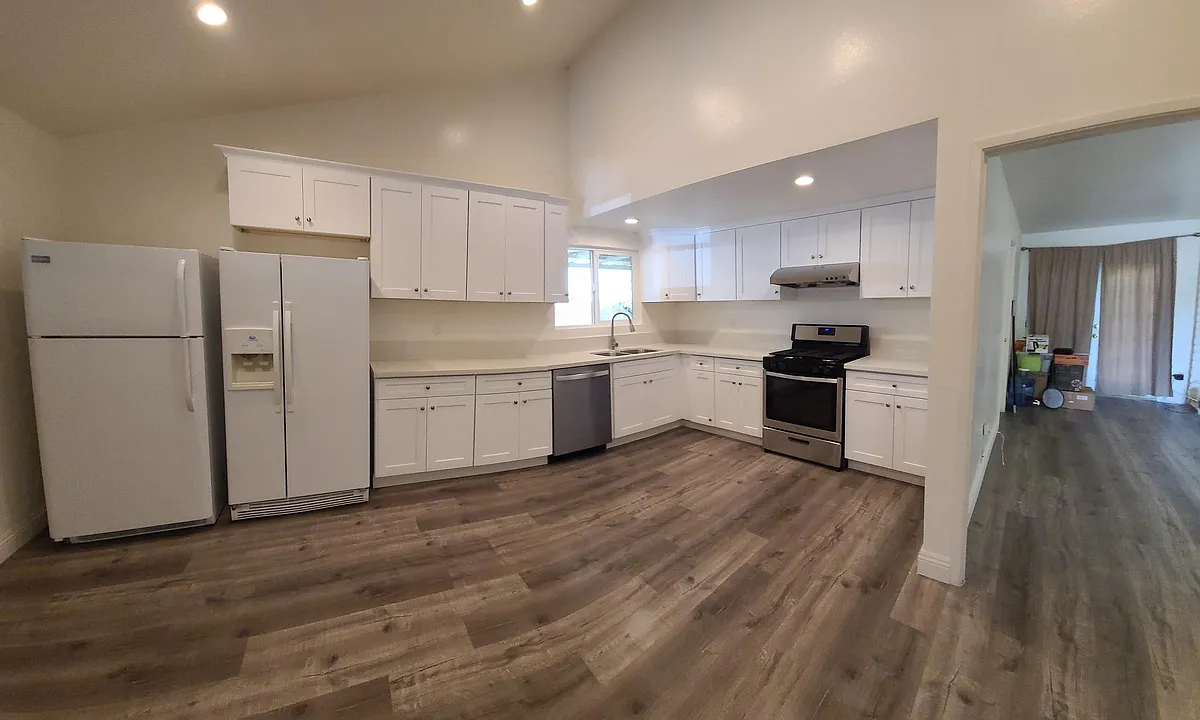 Building Photo - 405 Maravilla Dr