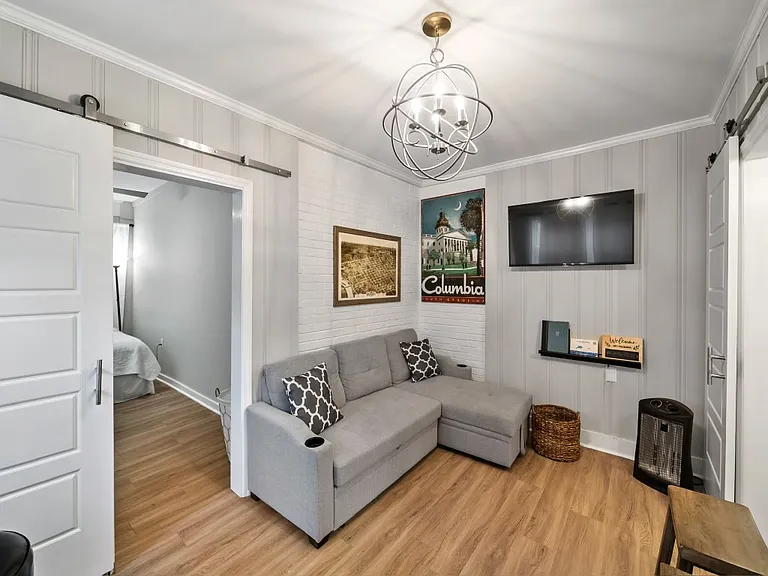 4003 Devine St #2 — Photo 3