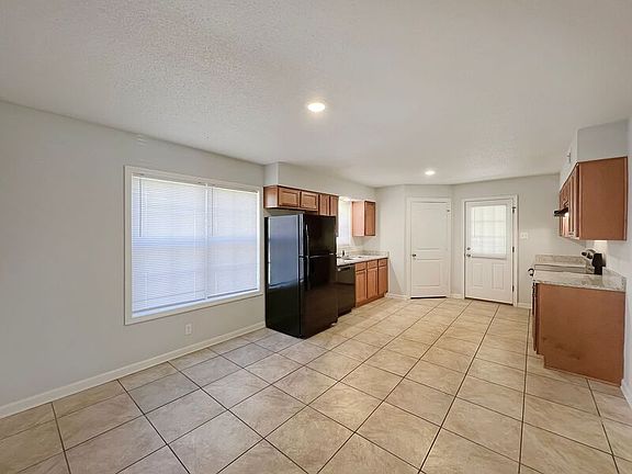 3rd image of 2670 Shady Grove Dr