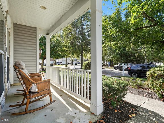 5th image of 29 Pennington Ct