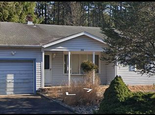 26 Upton Ct, Toms River, NJ 08757