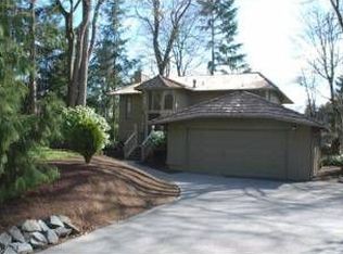 2241 Sahalee Dr W, Sammamish, WA 98074