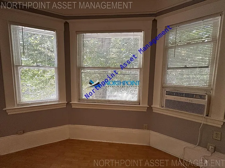 1401 F St #3 — Photo 15